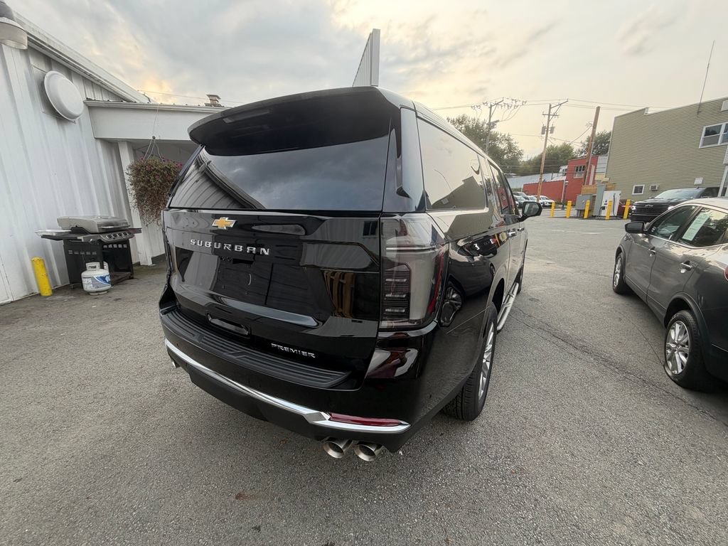 New 2026 Chevrolet Suburban Premier AWD/4WD image 5