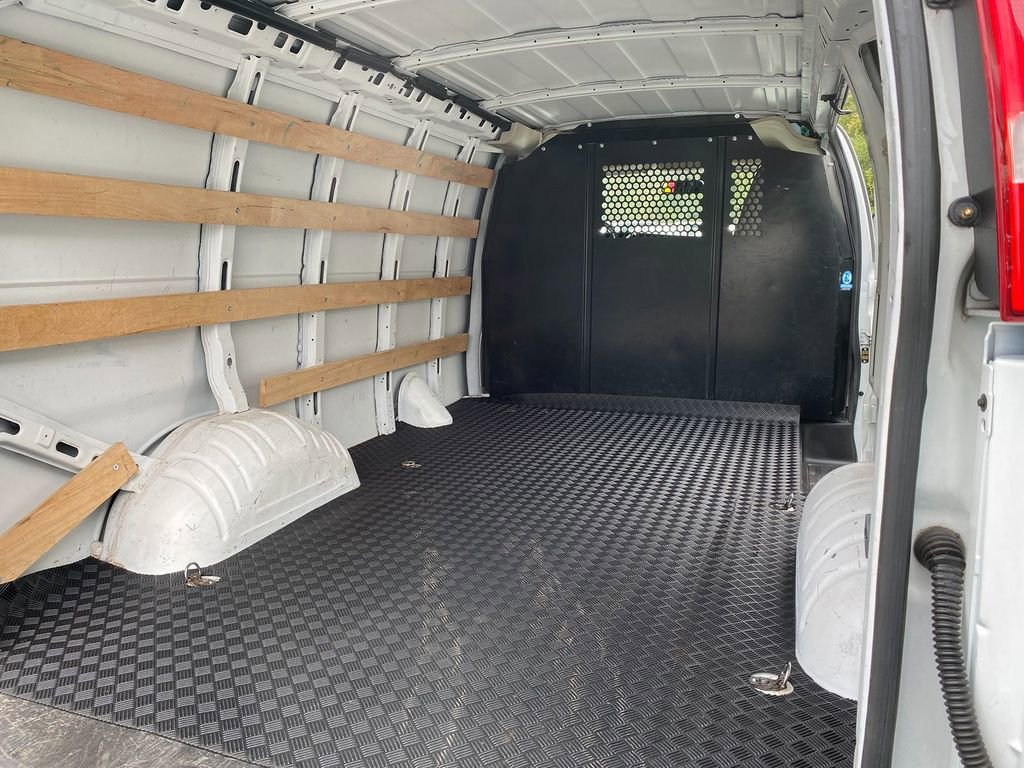 Used 2022 Chevrolet Express 2500 w/ Driver Convenience Package image 24