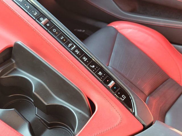 Used 2021 Chevrolet Corvette Stingray Premium Conv w/ Z51 Performance Package image 23