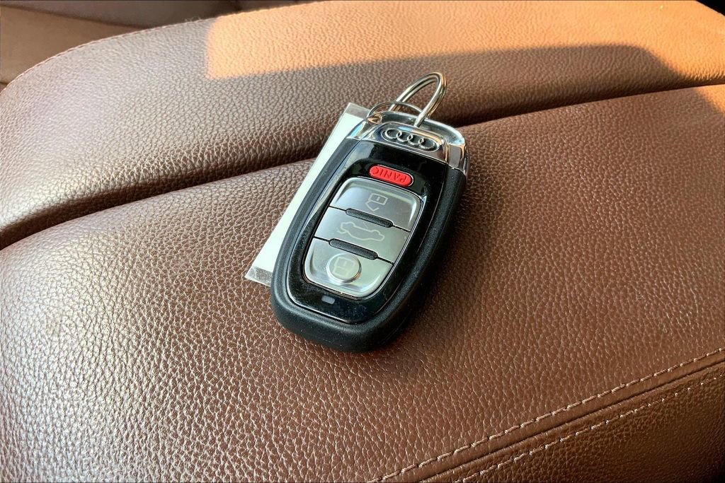 Used 2017 Audi A8 L 3.0T w/ Executive Package image 9