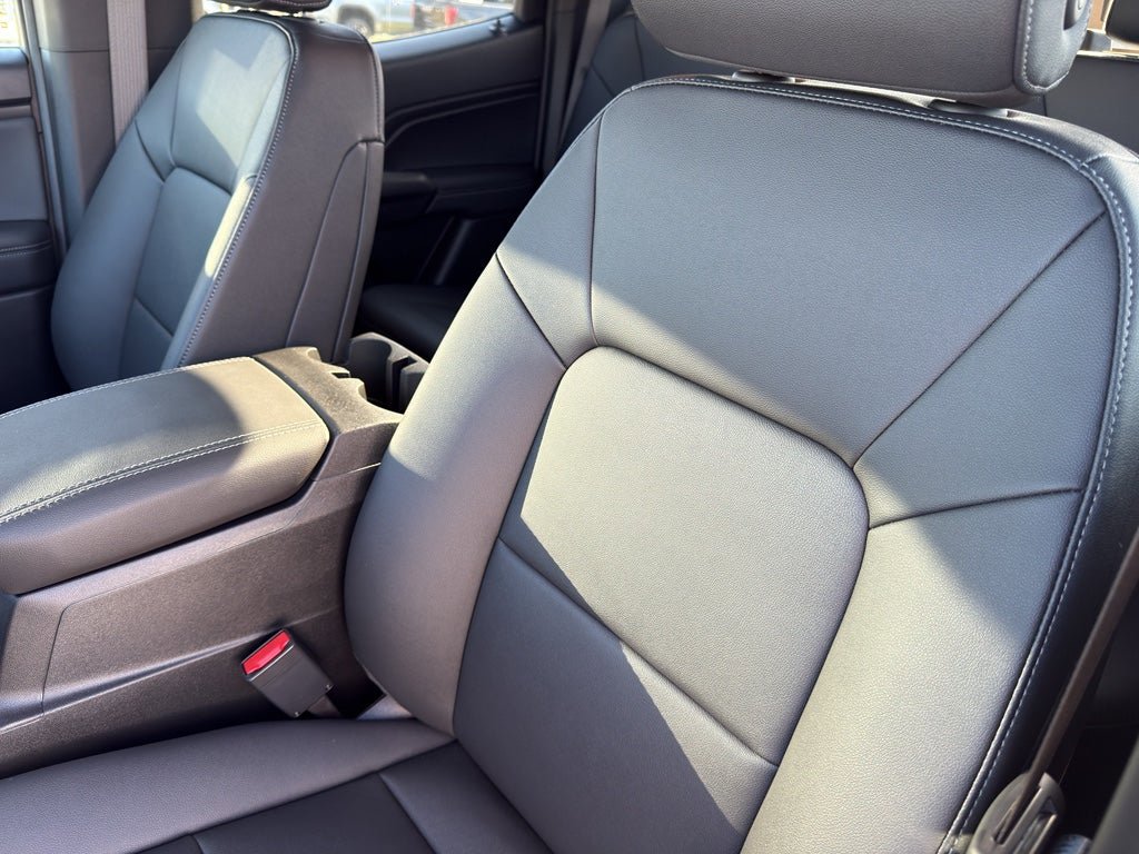 New 2026 GMC Canyon Elevation w/ Convenience Package image 12