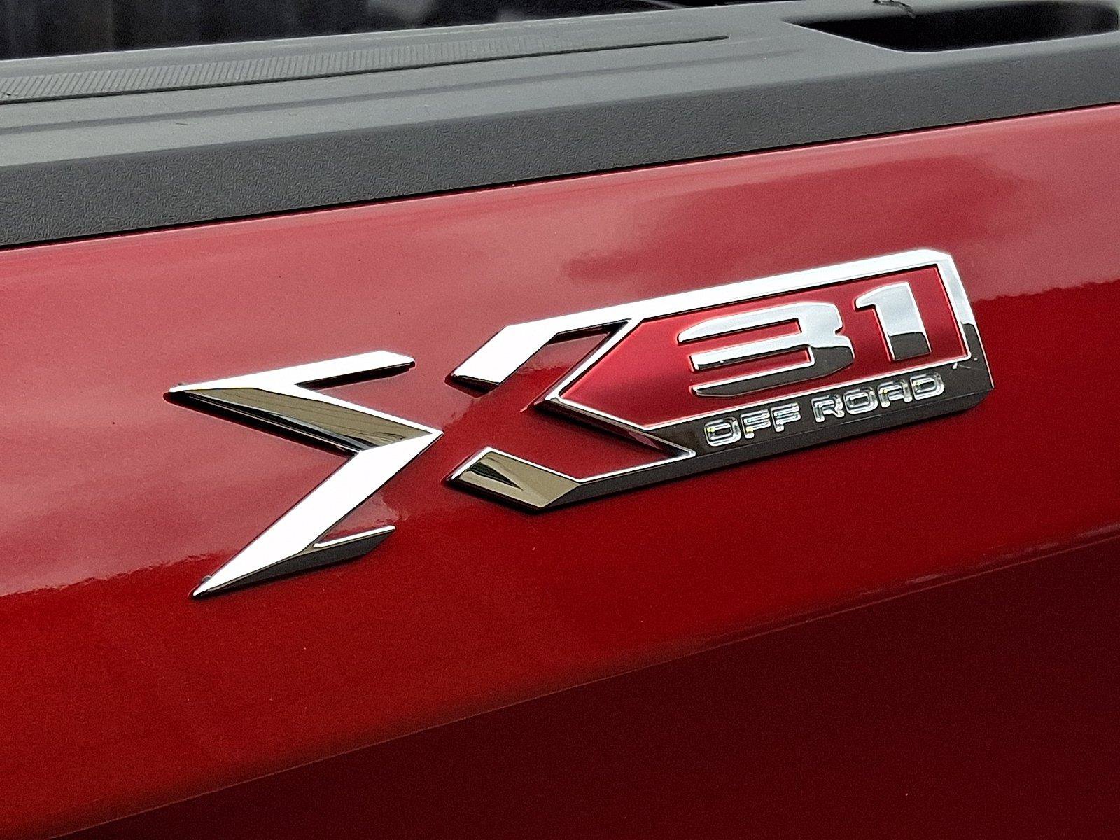 Used 2022 GMC Sierra 1500 SLT w/ SLT Premium Plus Package AWD/4WD image 29