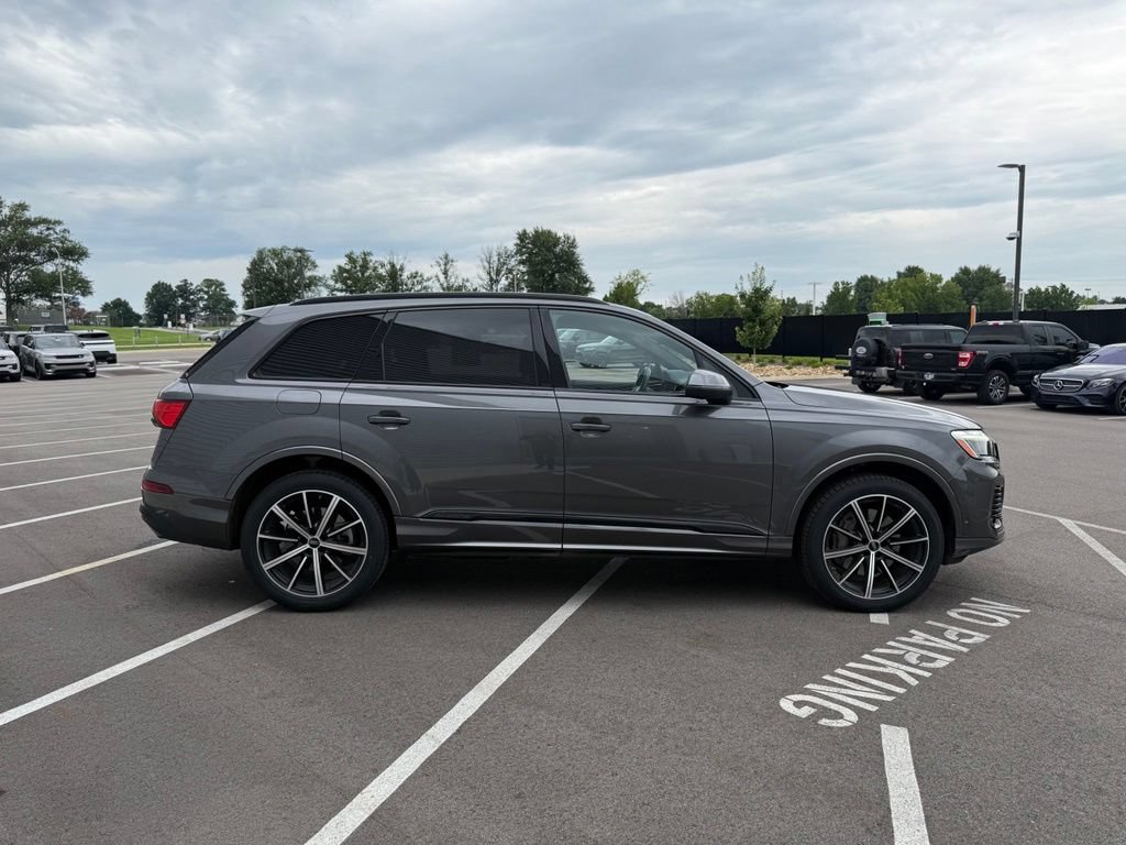 Used 2025 Audi Q7 2.0T Premium Plus w/ Premium Plus Package AWD/4WD image 7