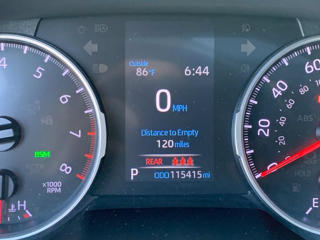 Used 2020 Toyota RAV4 XLE Premium AWD/4WD image 32