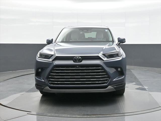 Certified 2024 Toyota Grand Highlander Platinum AWD/4WD image 3