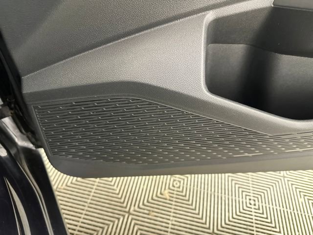 Used 2023 Volkswagen Jetta SE image 29