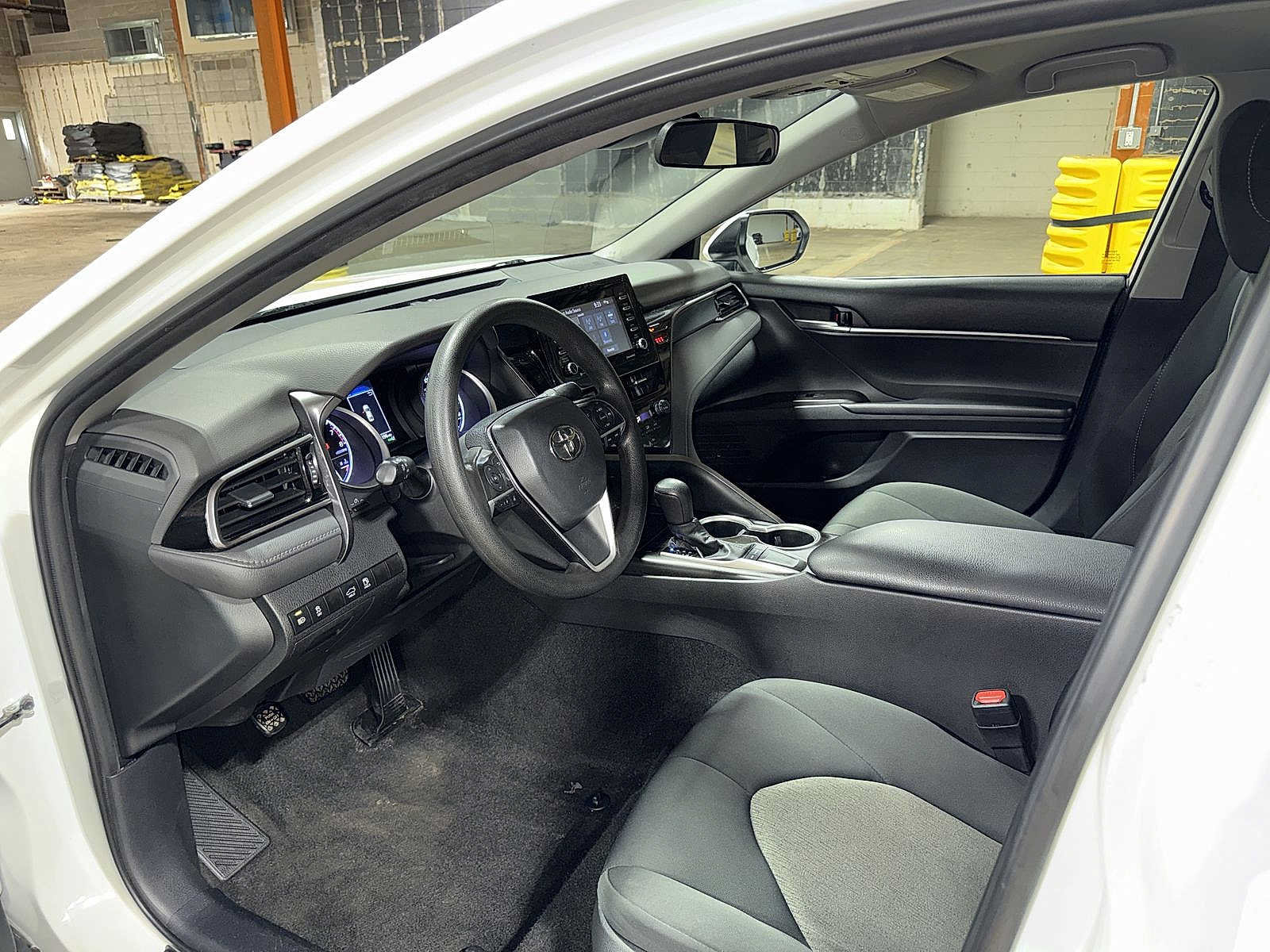 Used 2023 Toyota Camry LE FWD image 27