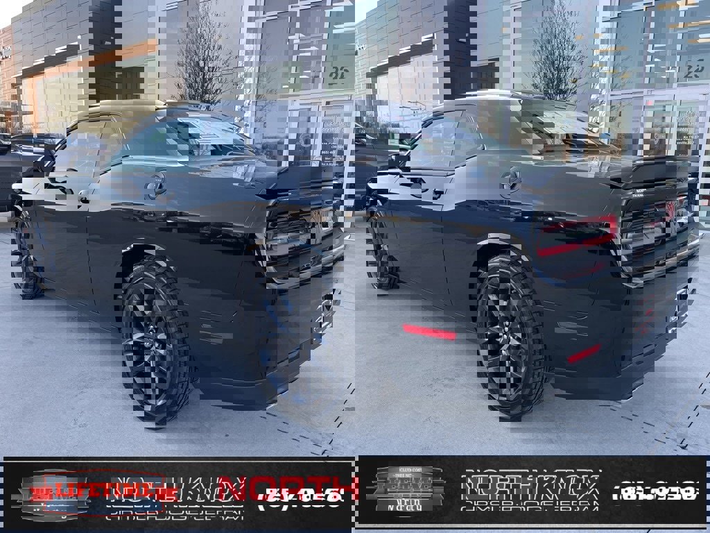 Used 2023 Dodge Challenger R/T w/ Blacktop Package image 16