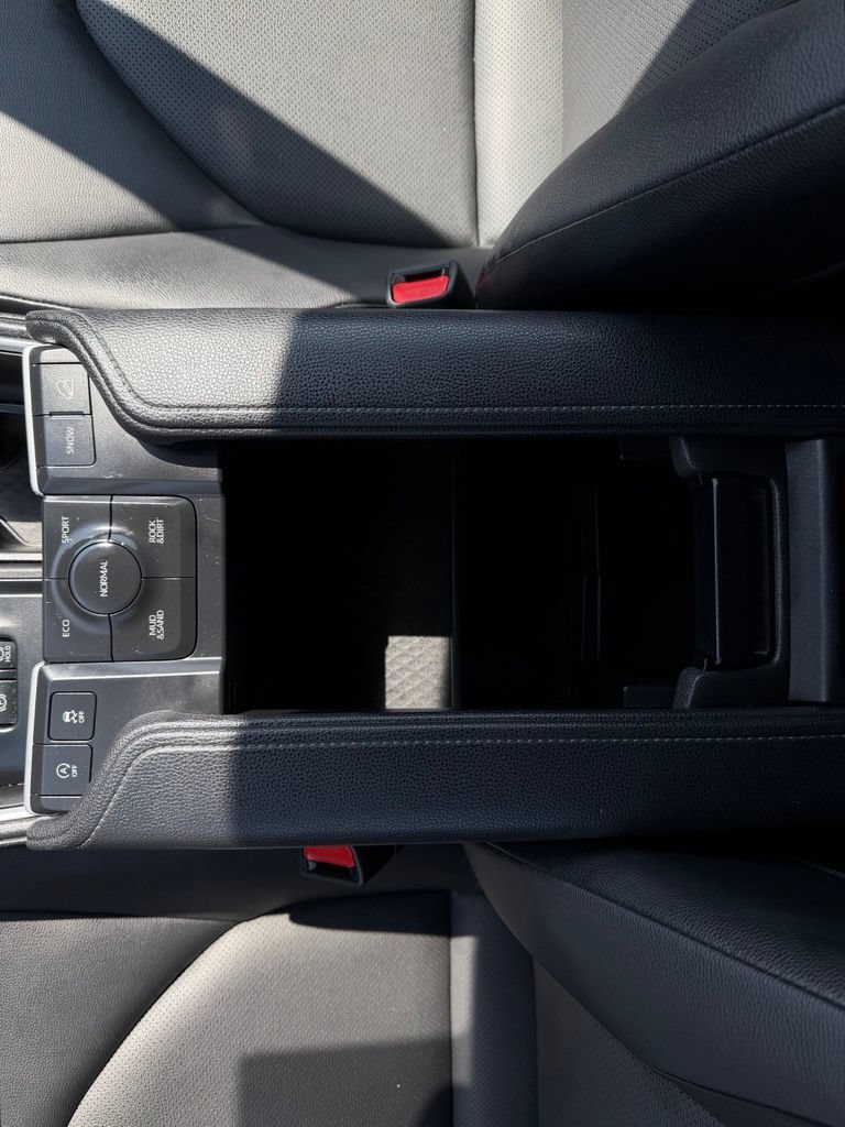 Used 2025 Toyota Grand Highlander AWD image 21