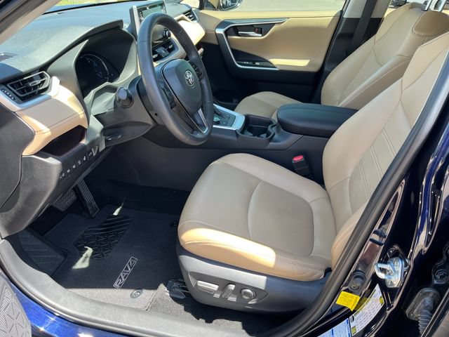 Used 2021 Toyota RAV4 Limited AWD/4WD image 2