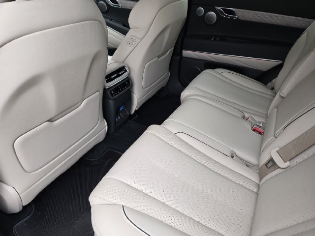 New 2027 Genesis GV80 2.5T Prestige AWD/4WD image 22