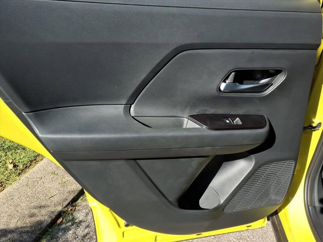 New 2026 Nissan Kicks SR image 8