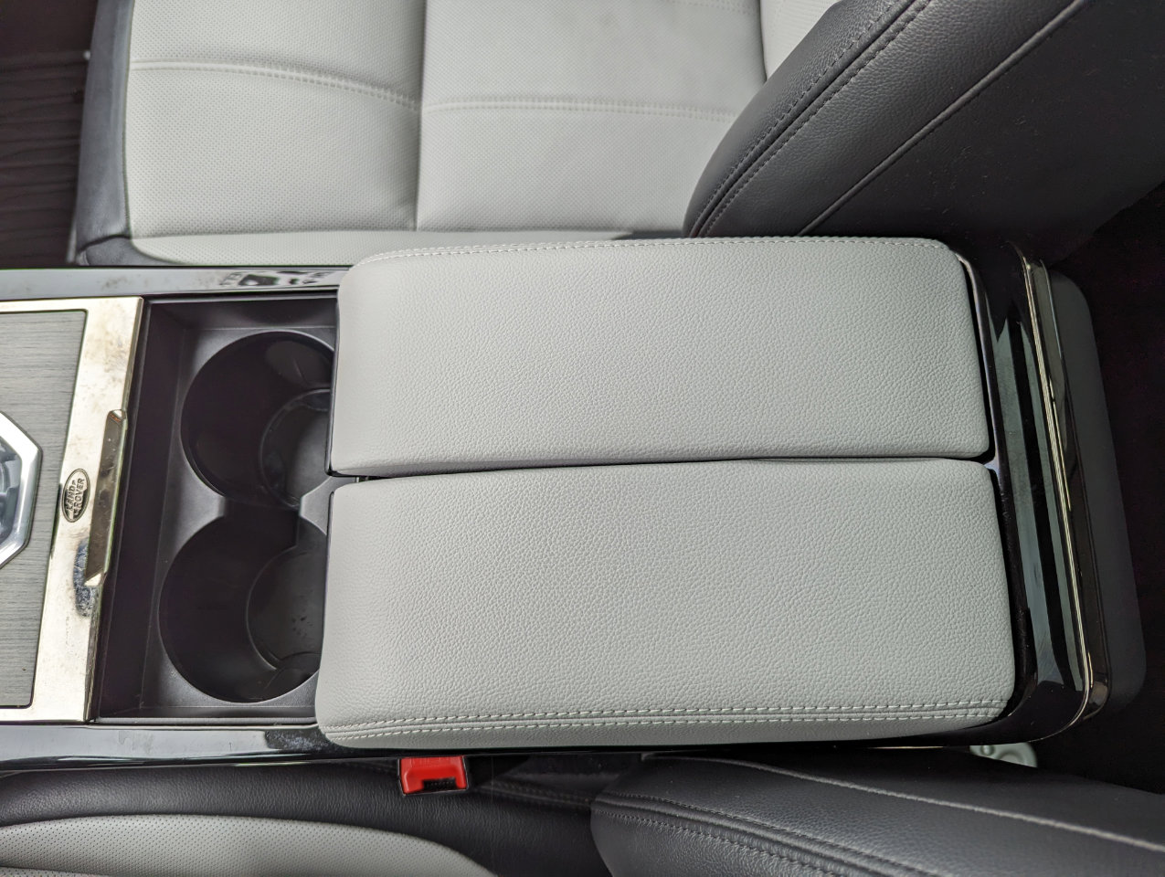 Used 2022 Land Rover Range Rover Evoque R-Dynamic S image 28