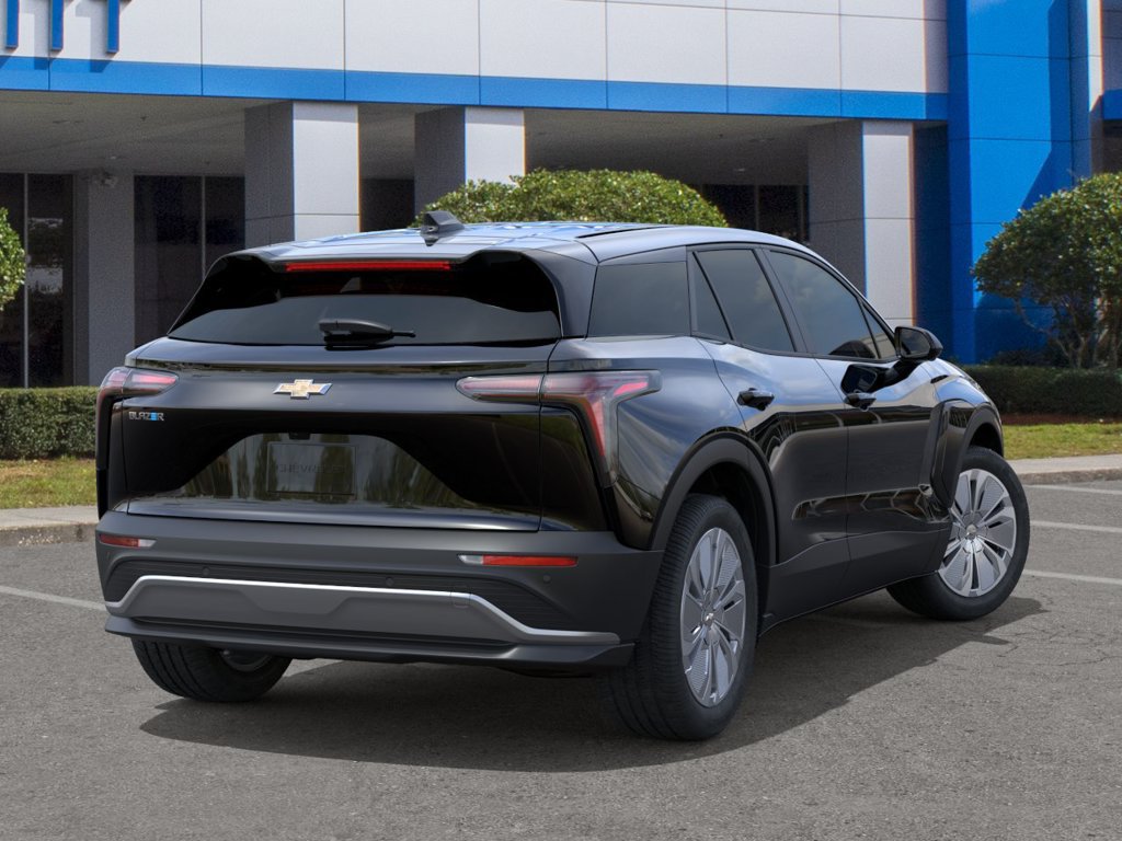New 2027 Chevrolet Blazer EV LT FWD image 4