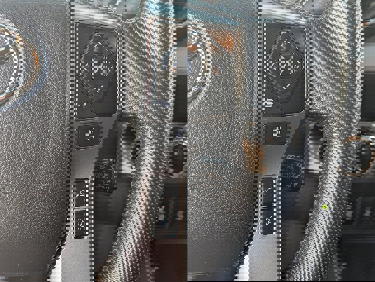 Used 2021 Toyota Tacoma Limited image 23