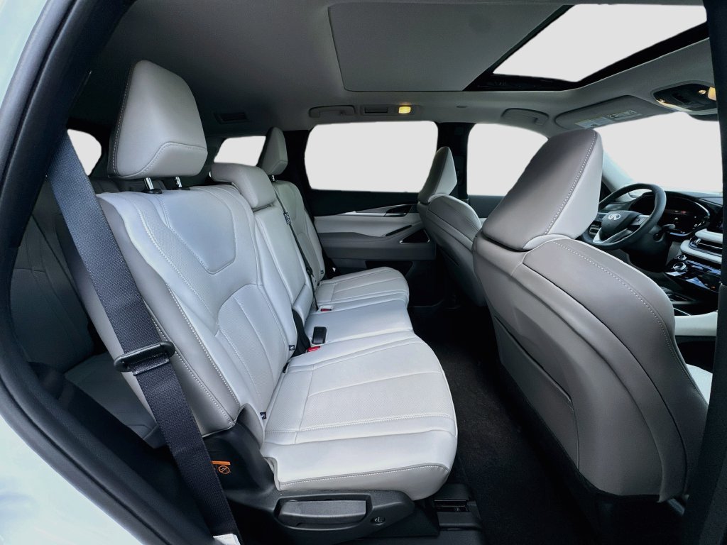 New 2027 INFINITI QX60 Luxe w/ Cargo Package FWD image 30