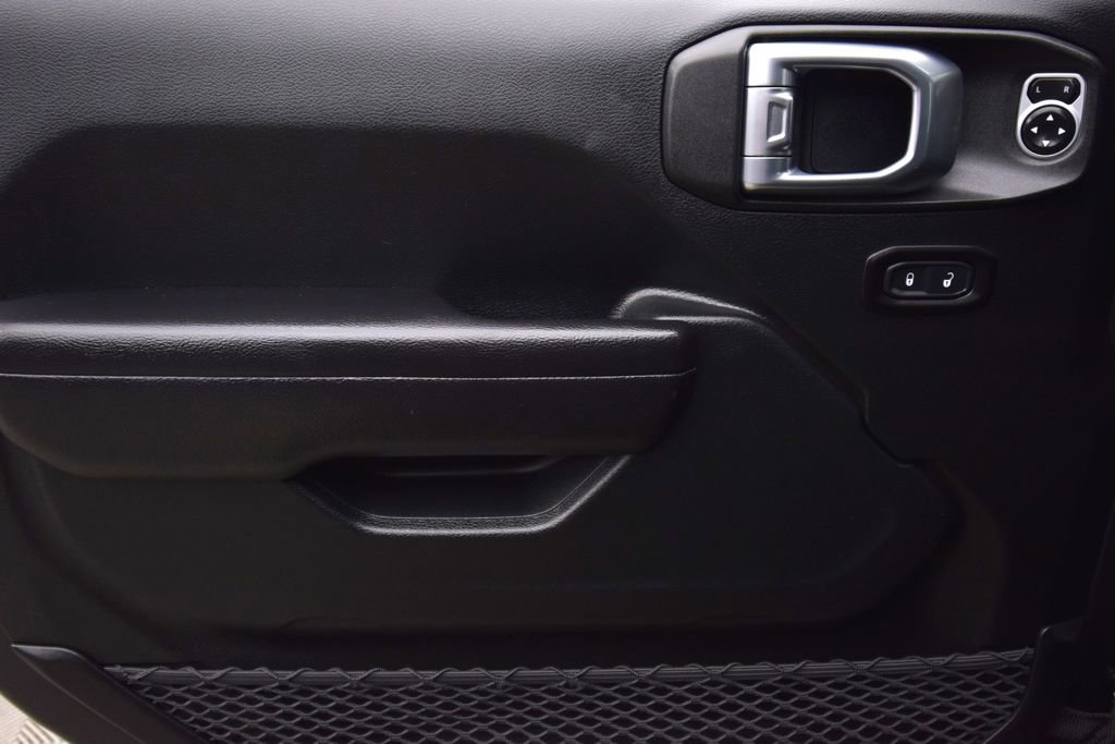 Used 2018 Jeep Wrangler Unlimited Rubicon image 27