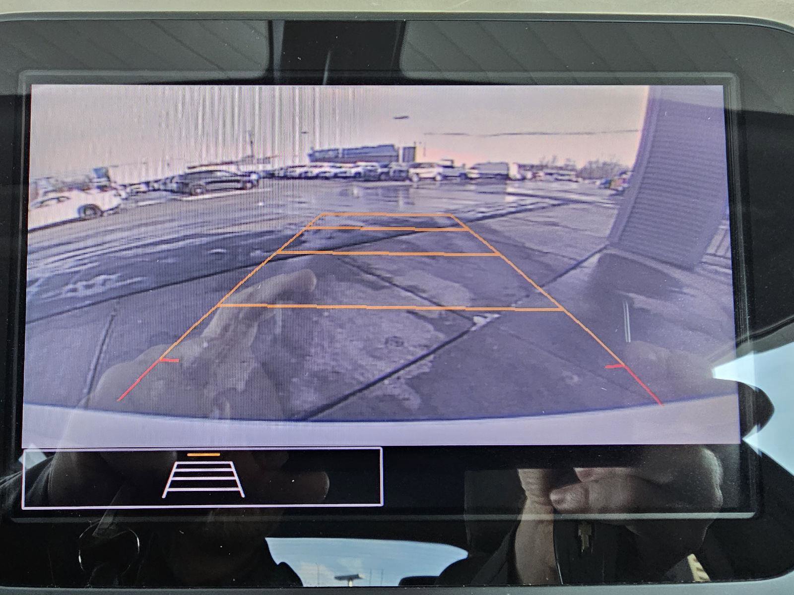 Used 2022 Chevrolet Malibu LT image 28