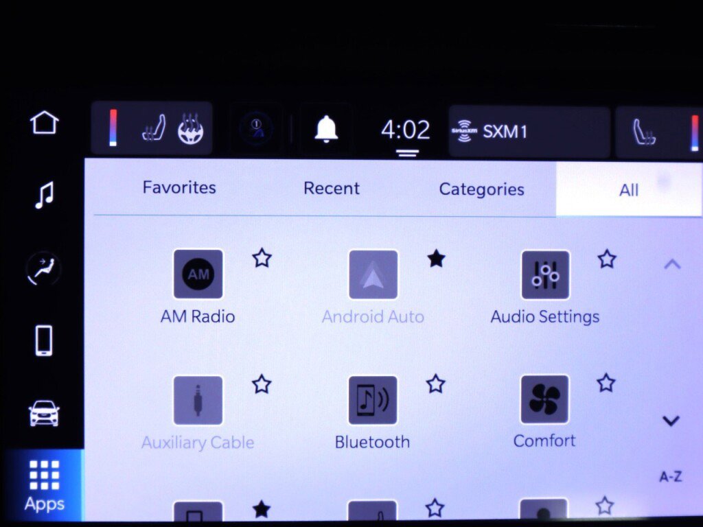 Used 2022 Chrysler Voyager LX image 19