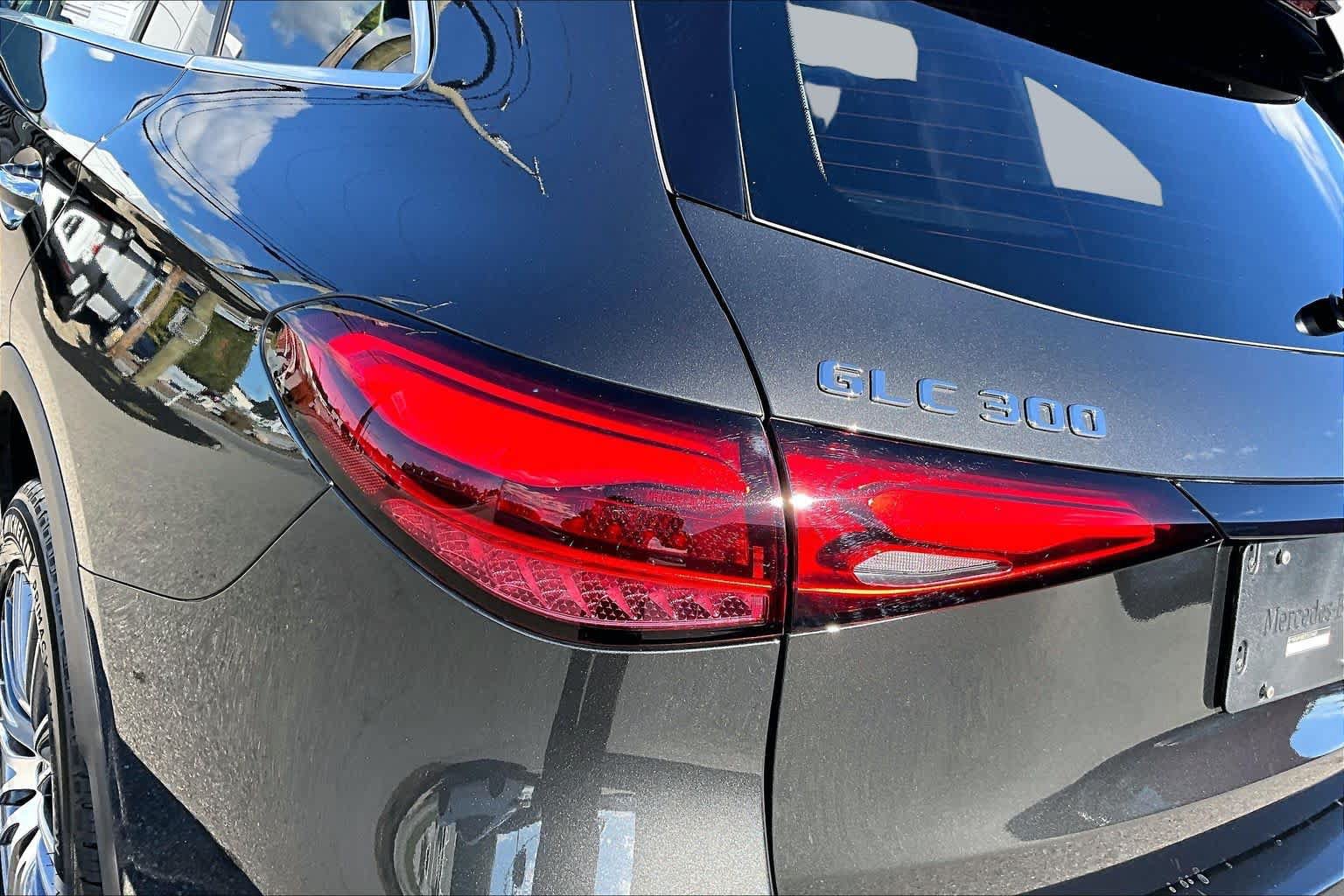 Used 2026 Mercedes-Benz GLC 300 4MATIC image 27
