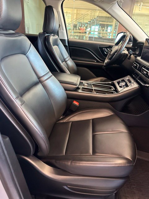 Certified 2024 Lincoln Aviator 2WD w/ Premium Package image 10