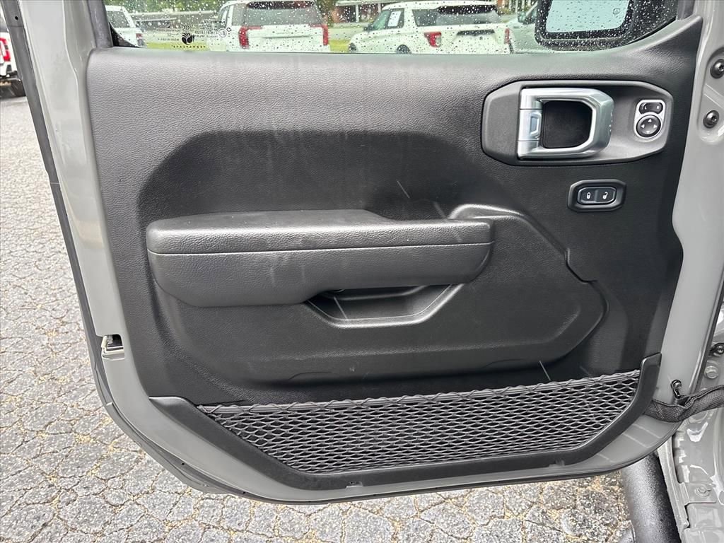 Used 2022 Jeep Gladiator Sport AWD/4WD image 22