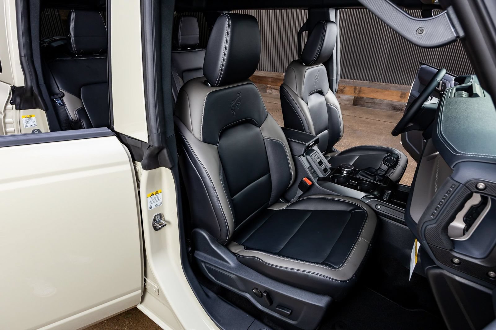 Used 2026 Ford Bronco Outer Banks AWD/4WD image 28