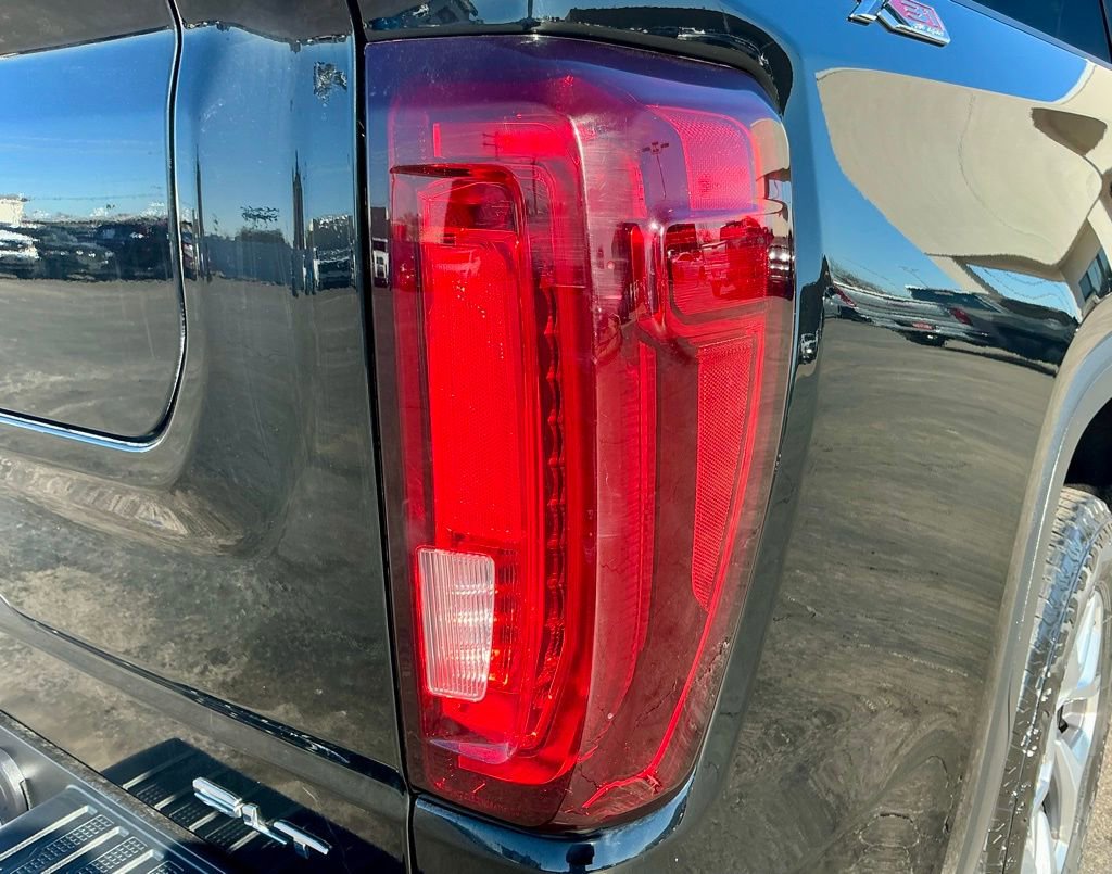 Used 2022 GMC Sierra 1500 SLT image 16