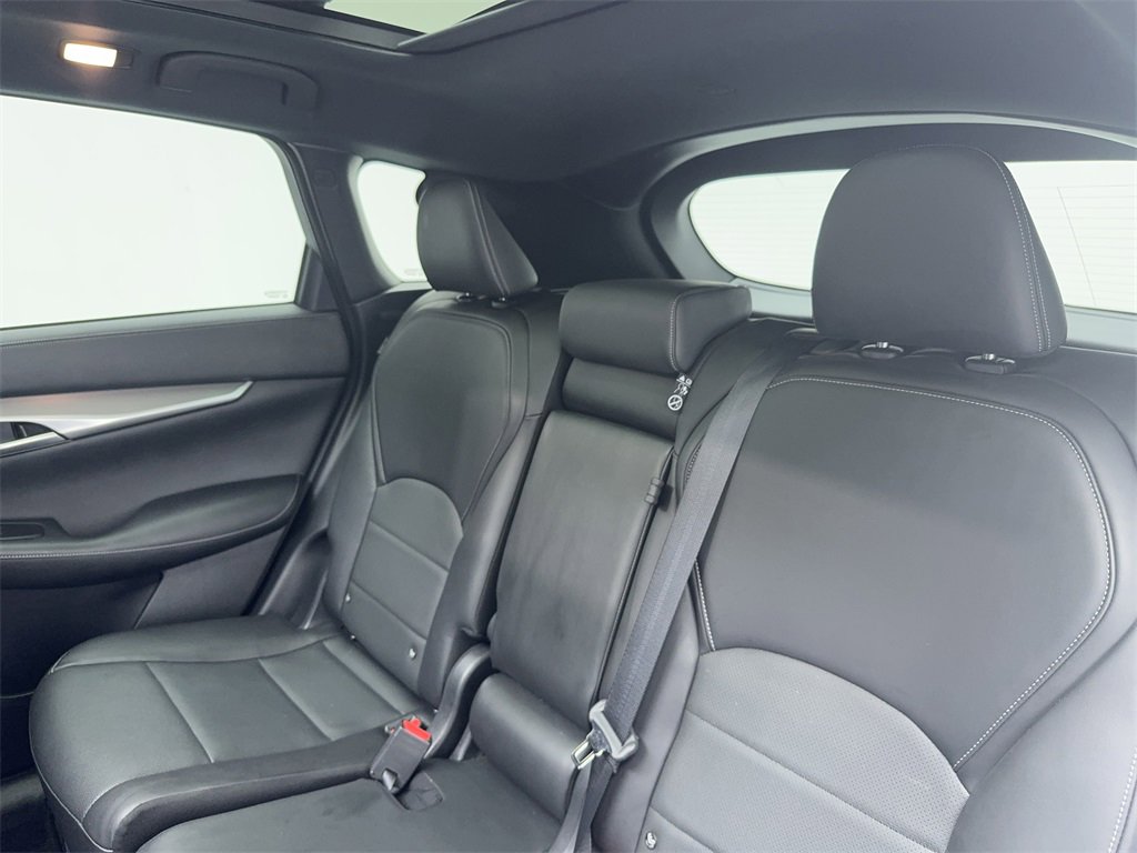 Used 2022 INFINITI QX50 Luxe w/ Appearance Package image 39