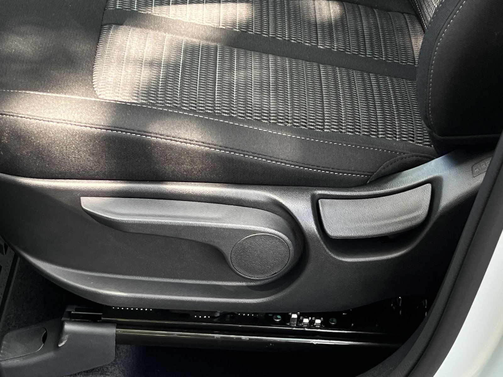 New 2026 Kia Sorento LX FWD image 19