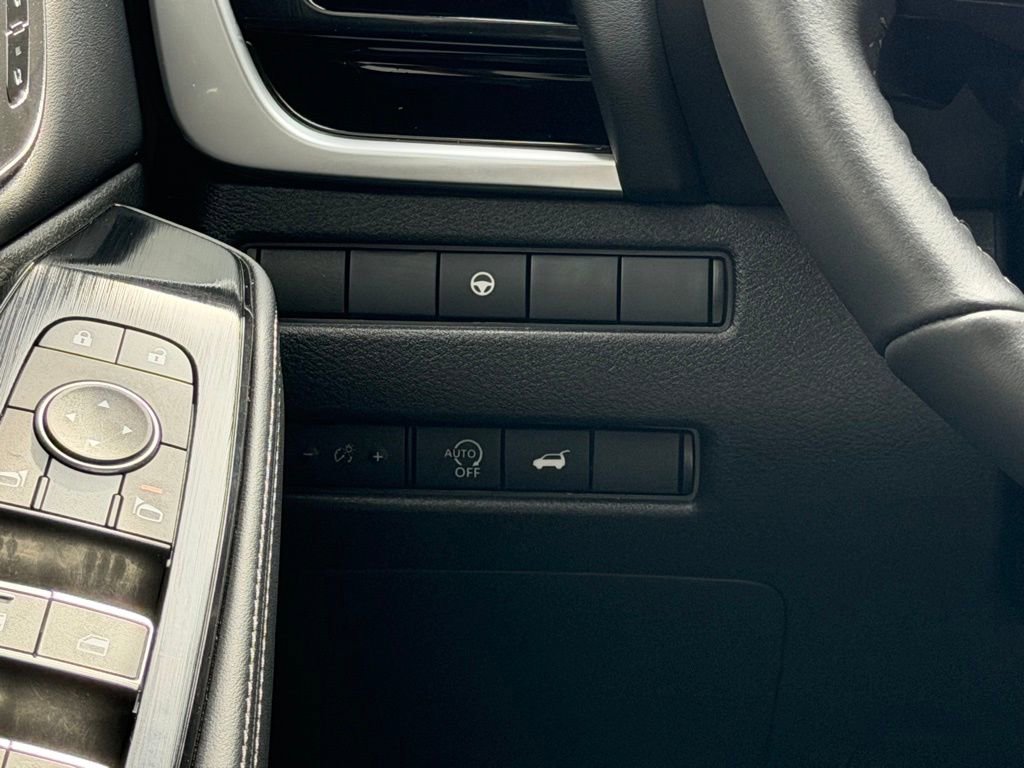 Used 2023 Nissan Rogue SL w/ SL Premium Package image 34