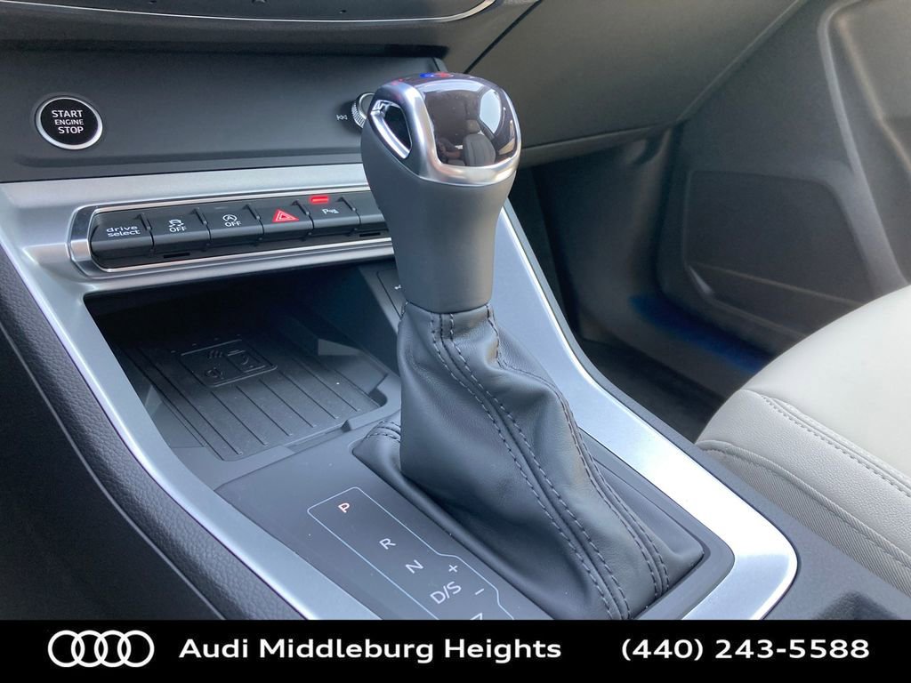 Certified 2025 Audi Q3 2.0T Premium w/ Convenience Package image 43