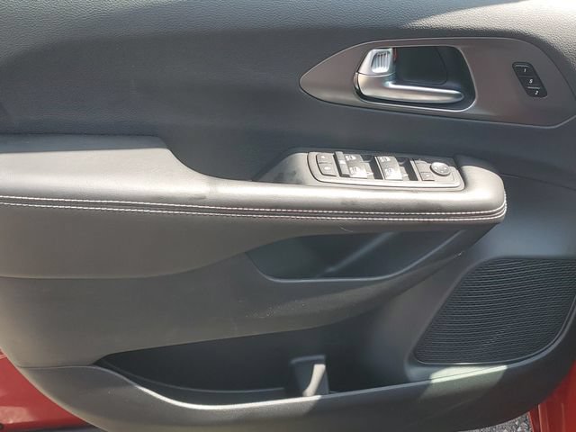 New 2027 Chrysler Pacifica Select w/ Family Tech Group FWD image 15