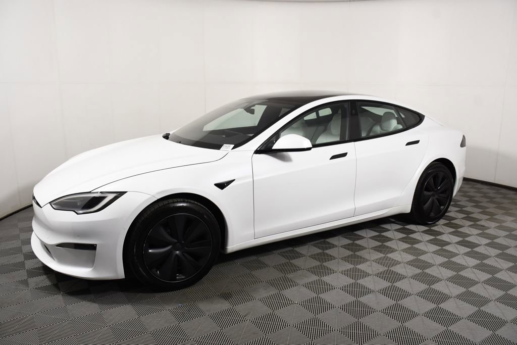 Used 2022 Tesla Model S image 2