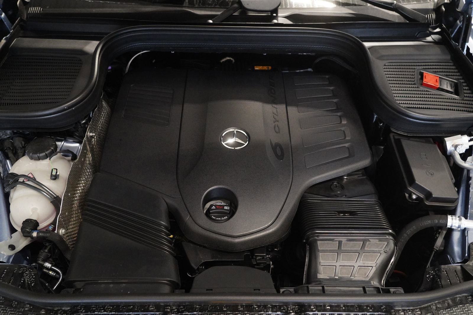 New 2026 Mercedes-Benz GLS 450 4MATIC image 33