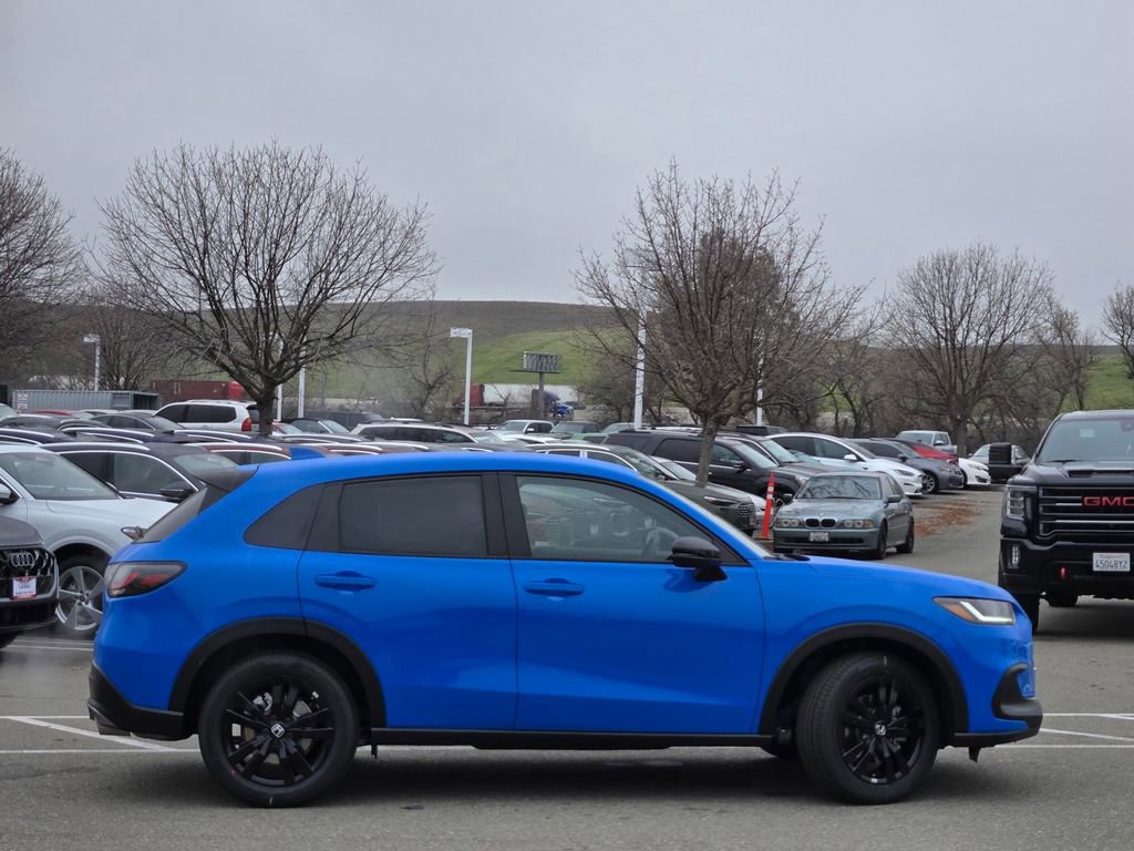 New 2026 Honda HR-V Sport image 3