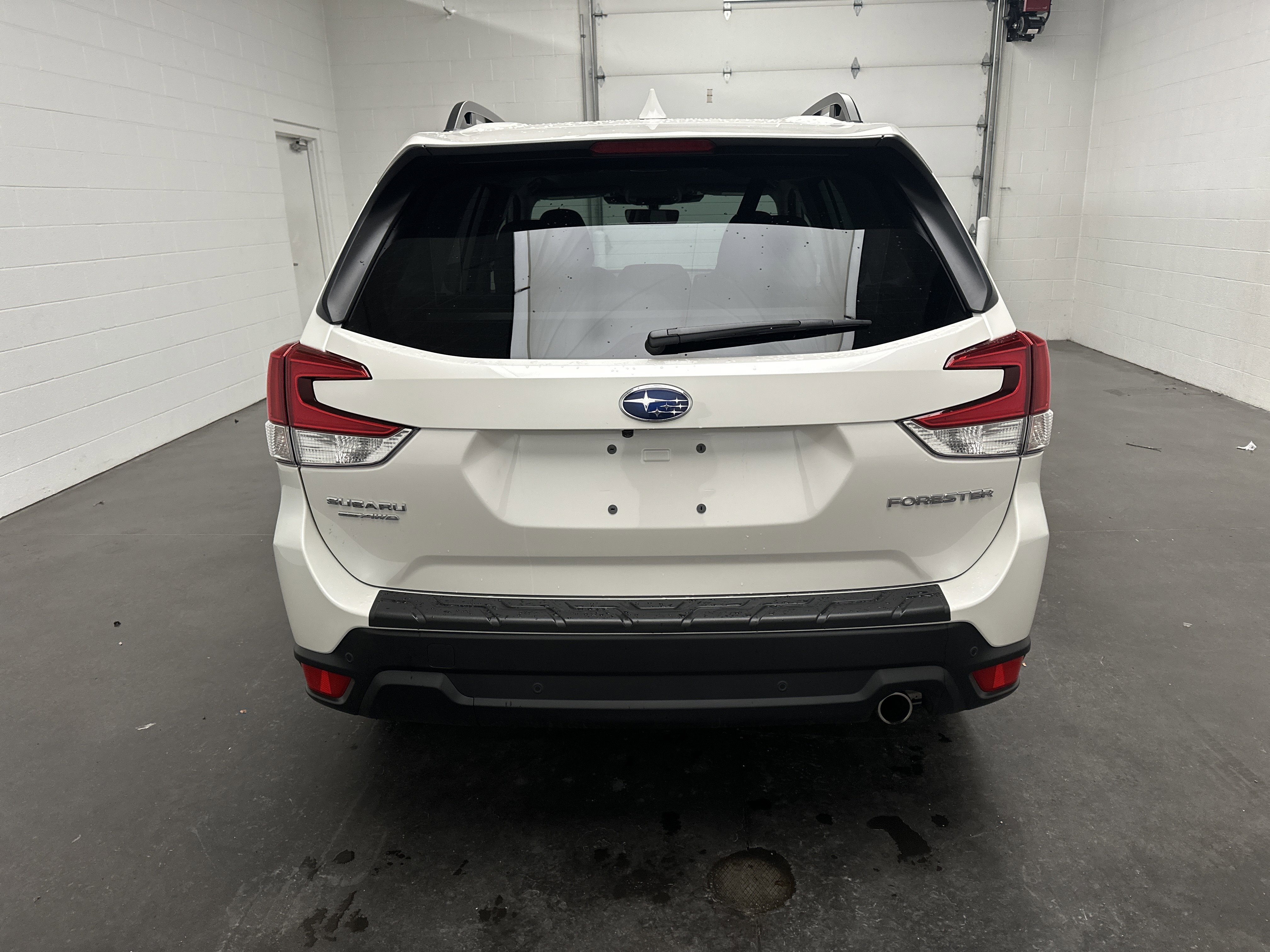 Used 2022 Subaru Forester Limited image 8