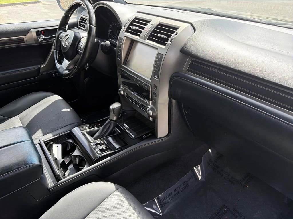 Used 2021 Lexus GX 460 Premium w/ Premium Package image 19