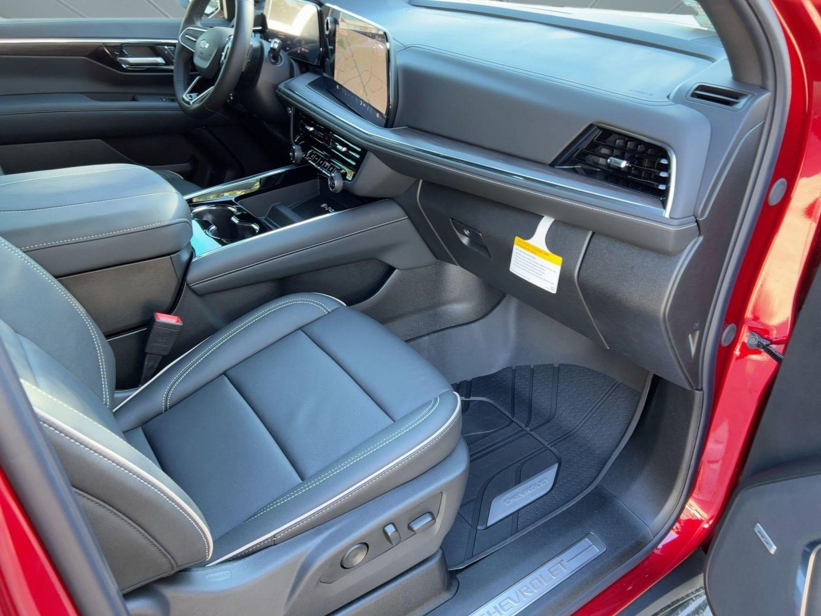 Certified 2026 Chevrolet Suburban Premier RWD image 29