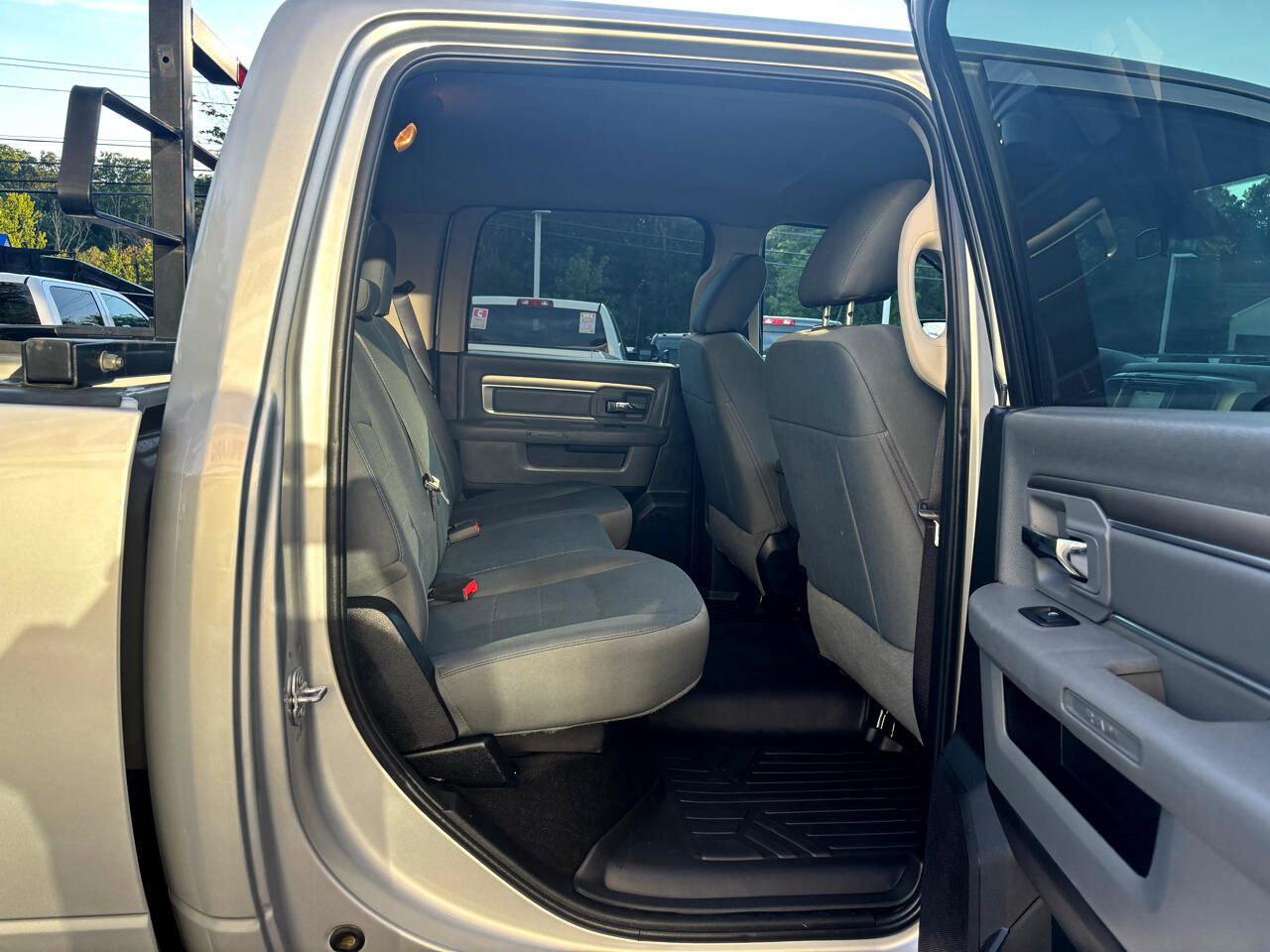 Used 2017 RAM 2500 SLT image 38