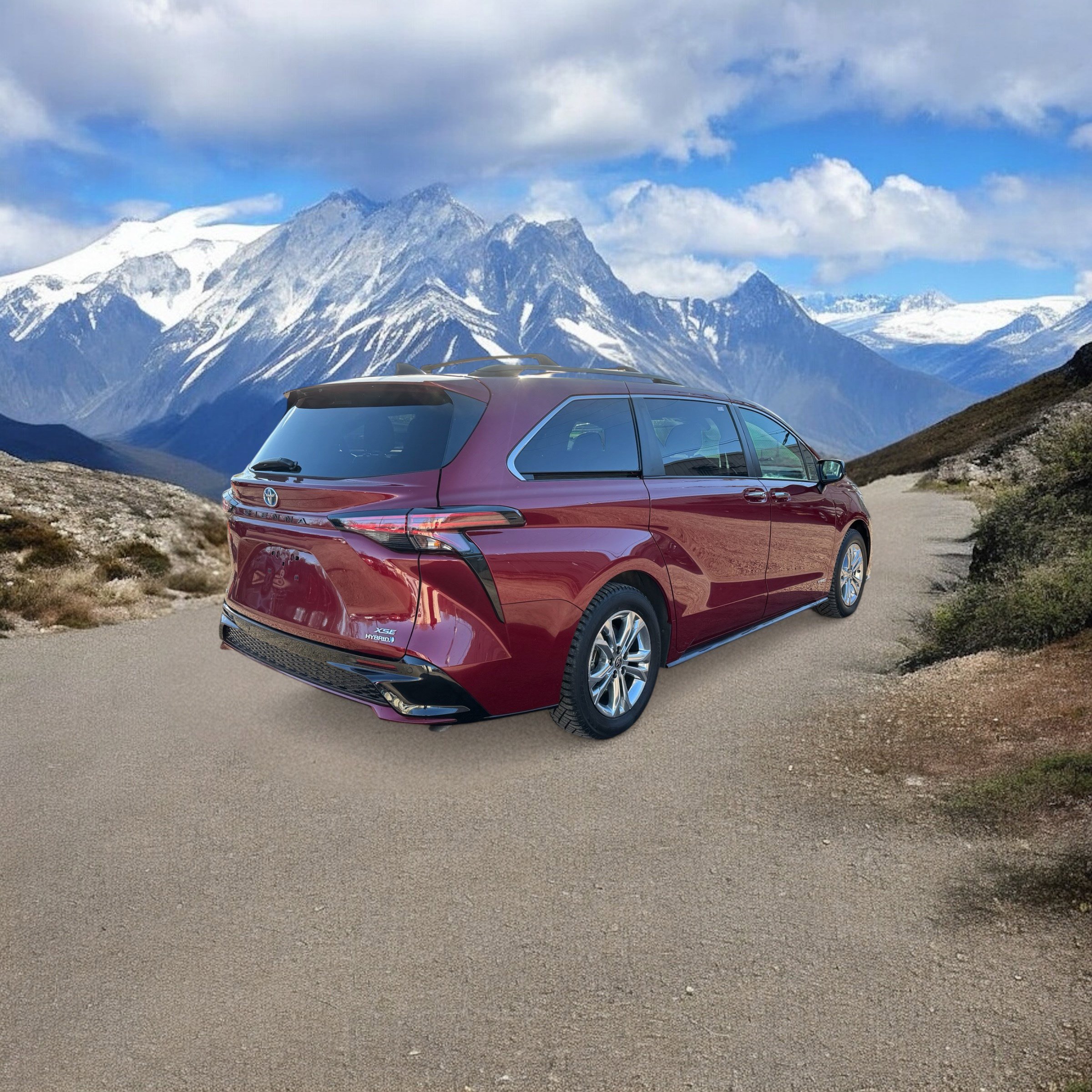 Used 2021 Toyota Sienna XSE image 5