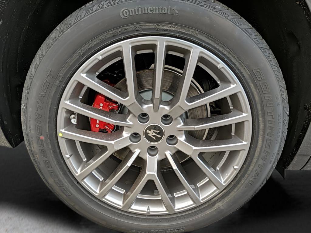 New 2023 Maserati Grecale GT image 12