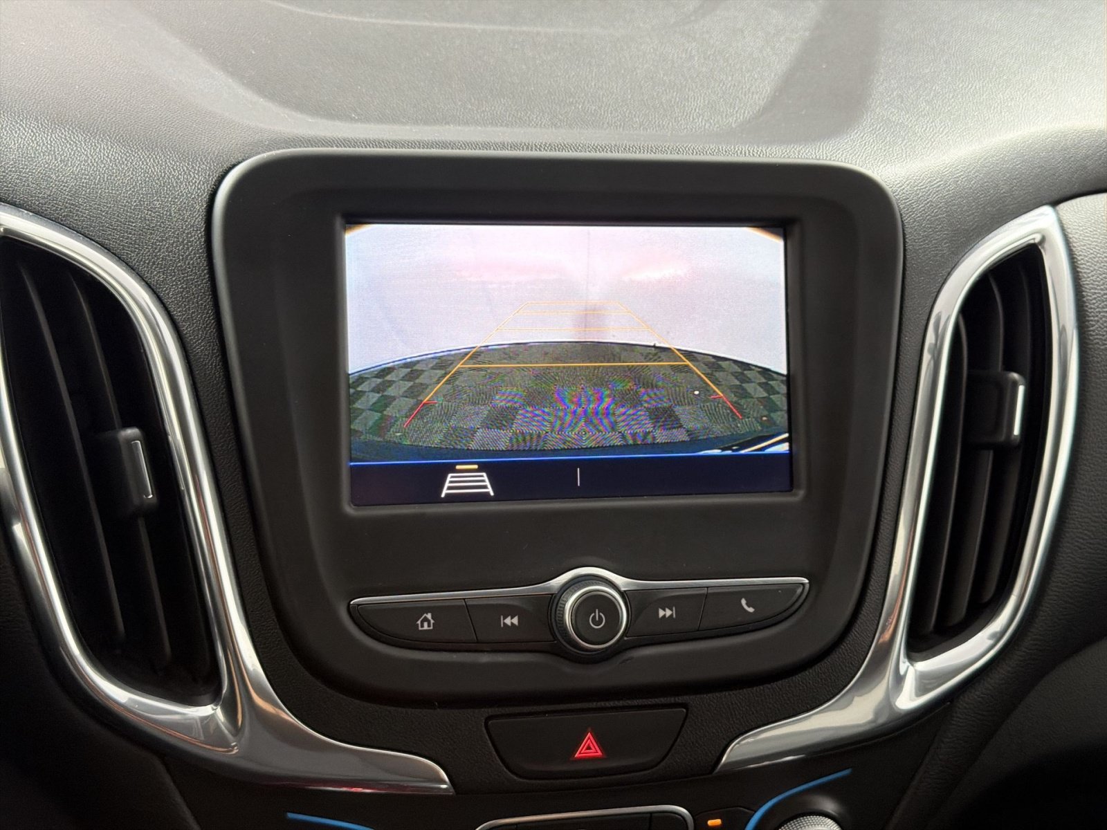 Used 2020 Chevrolet Equinox LT FWD image 19
