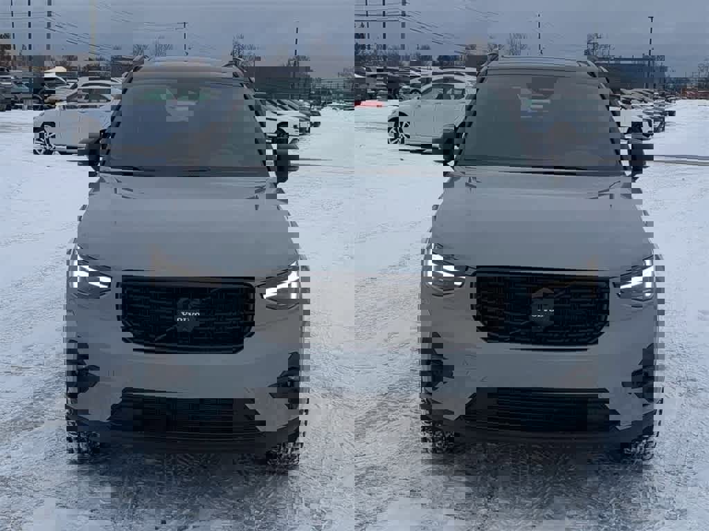 New 2026 Volvo XC40 B5 Ultra w/ Protection Package Premier image 10