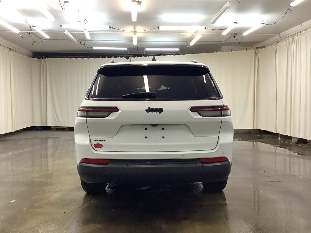Used 2024 Jeep Grand Cherokee L Laredo image 7