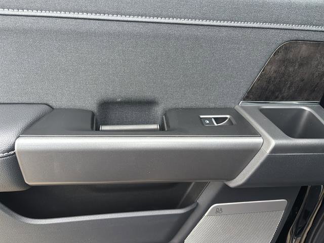 New 2026 Ford F250 Lariat w/ Black Appearance Package image 17