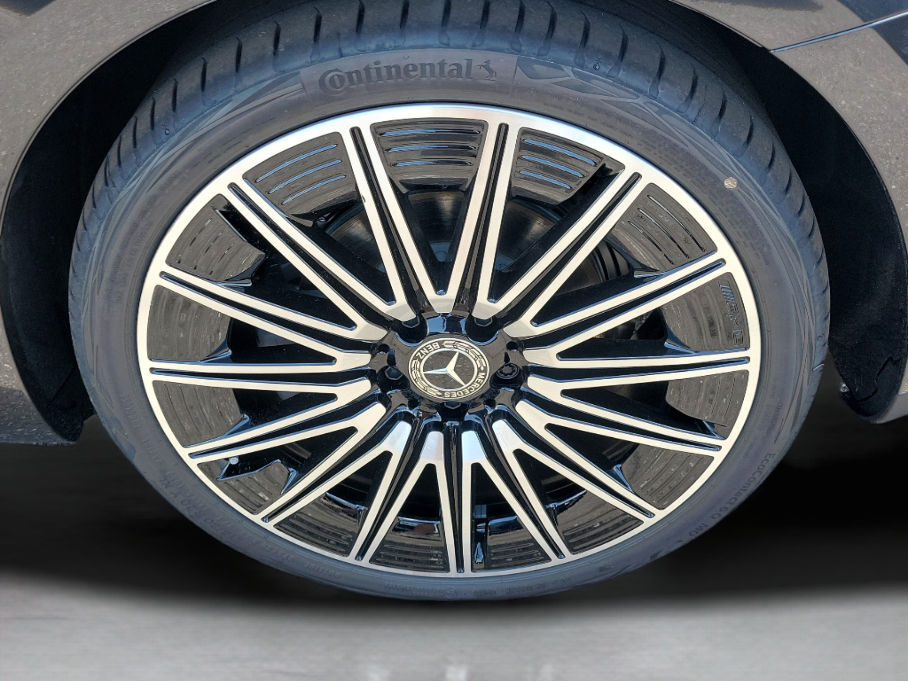 New 2026 Mercedes-Benz CLE 300 4MATIC Coupe image 22