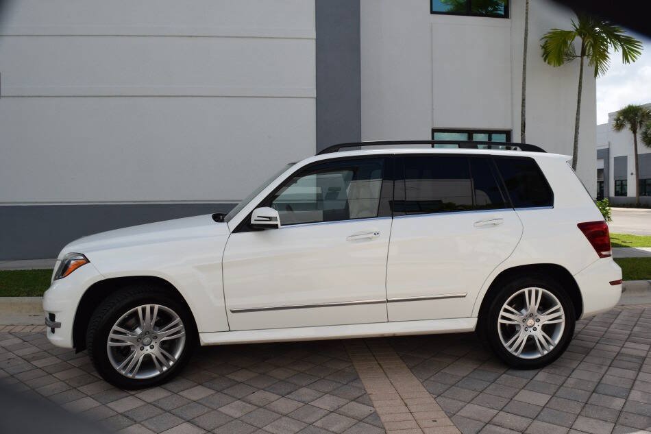 Used 2014 Mercedes-Benz GLK 250 BlueTEC 4MATIC image 4