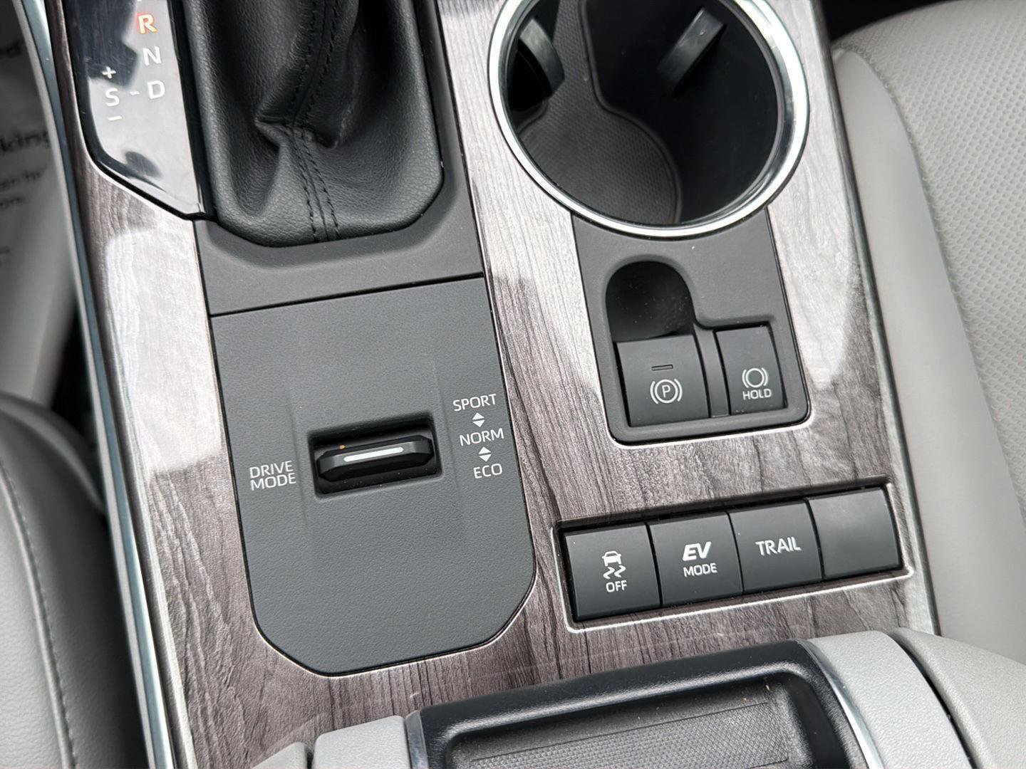 Used 2020 Toyota Highlander Platinum AWD/4WD image 29