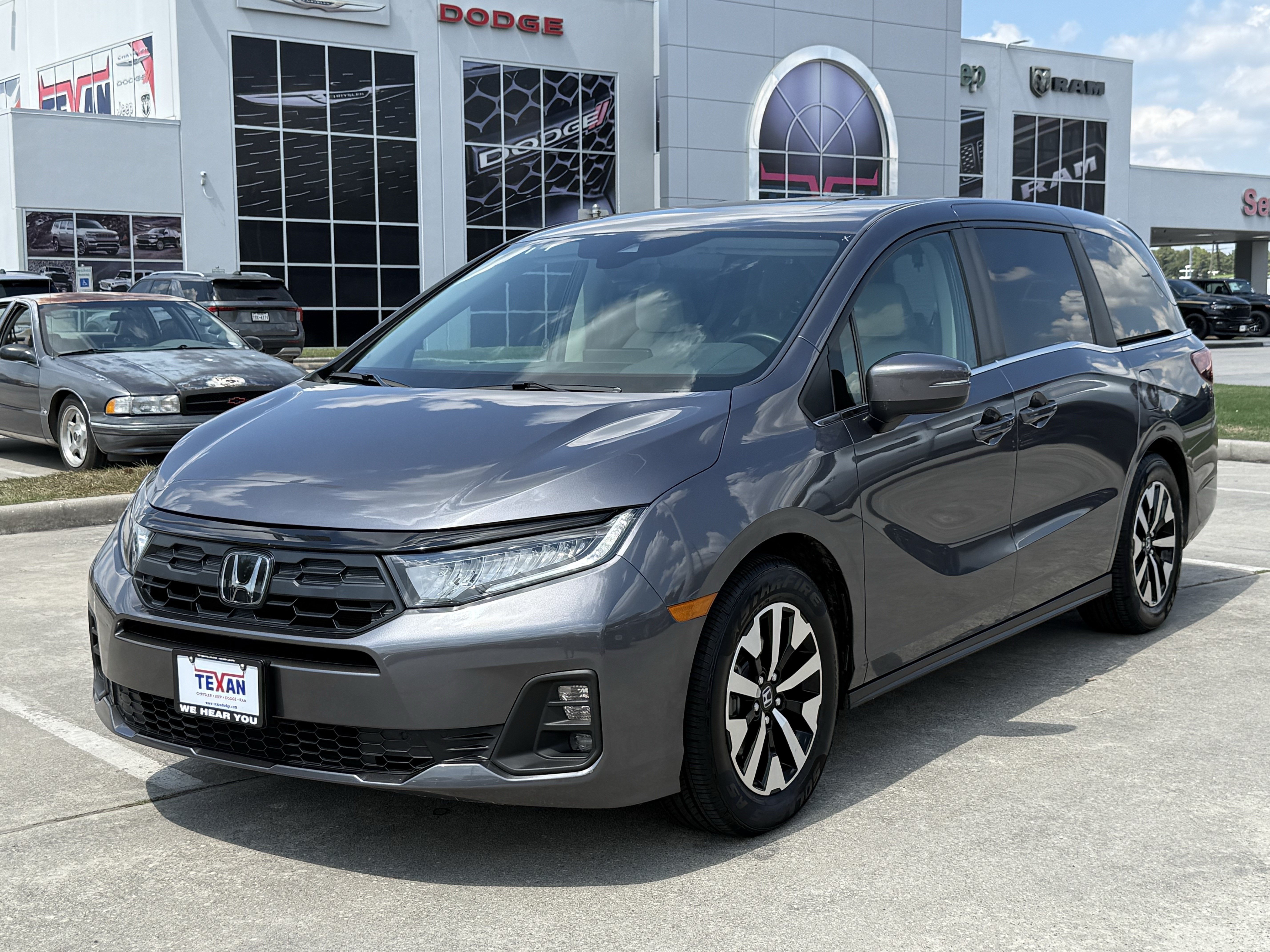 Used 2025 Honda Odyssey EX-L image 9